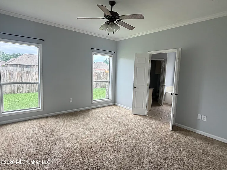 716 Hartwood Cv — Photo 7