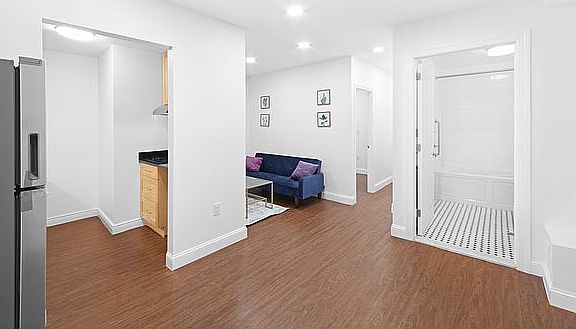 5th image of 111 E 38th St #1B