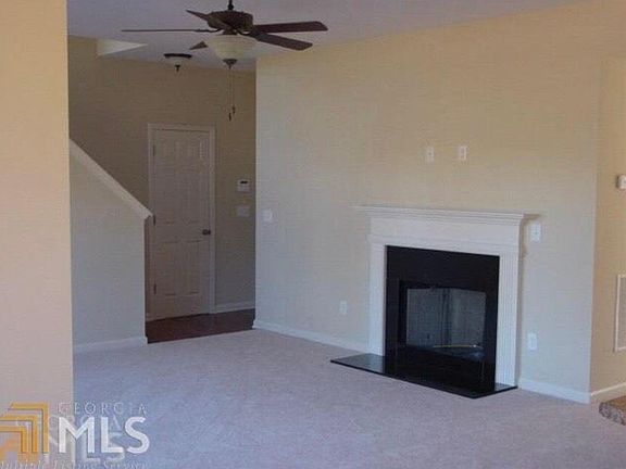 5th image of 2481 Freemont St