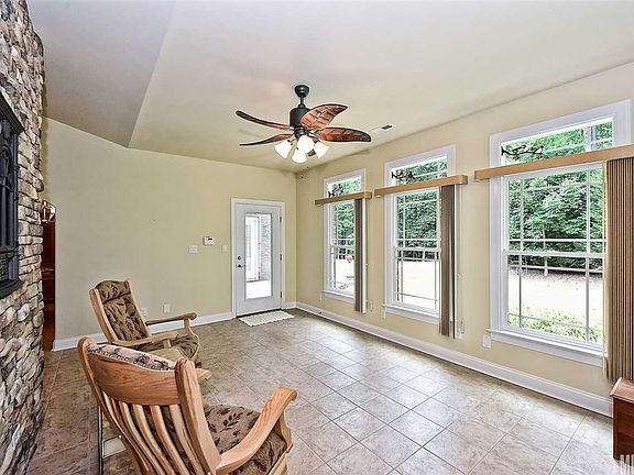 5th image of 2563 Berne Ln