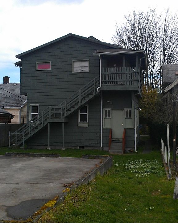 2nd image of 712 S Sheridan Ave