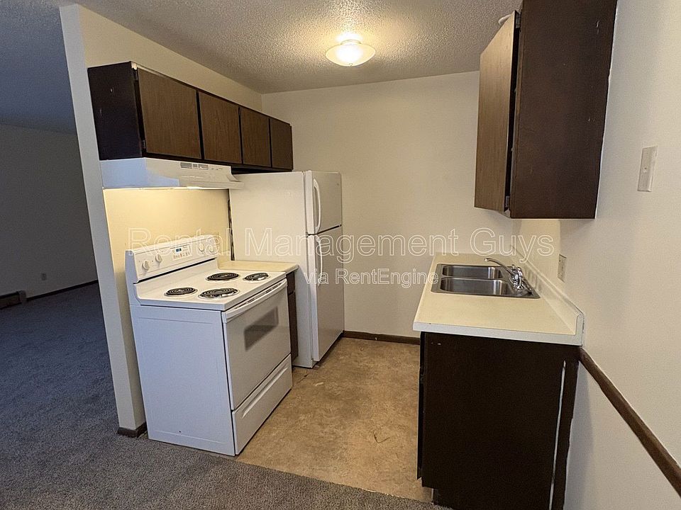 1st image of 2112 44th Ave N APT 202