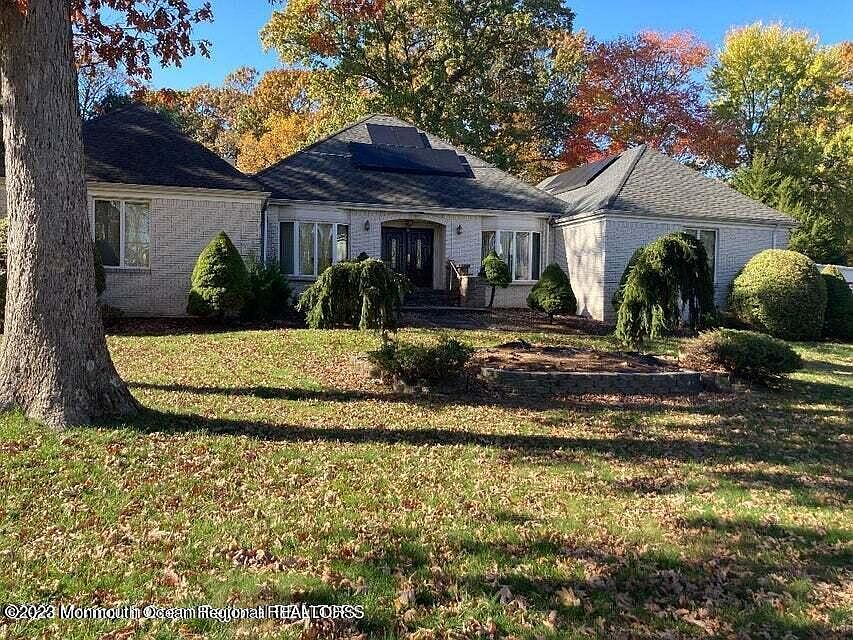 10 Autumn Lane, Freehold, NJ 07728 Zillow
