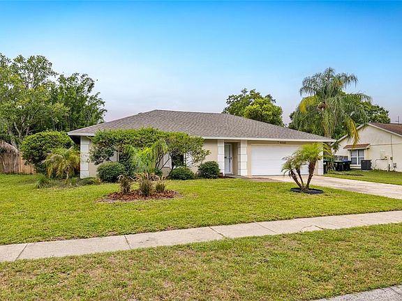 3rd image of 8040 CLOVERGLEN CIRCLE