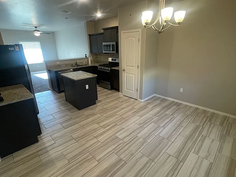 7101 Meridian St — Photo 8