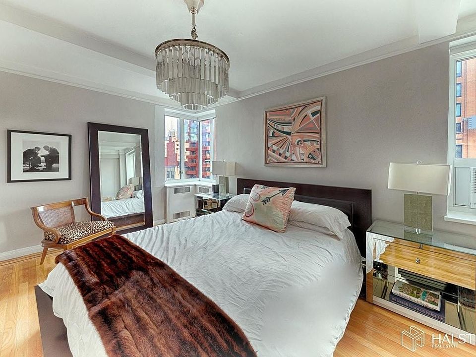 2nd image of 160 7th Ave #1008