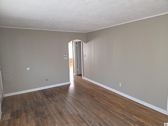 3rd image of 915 N 25th St
