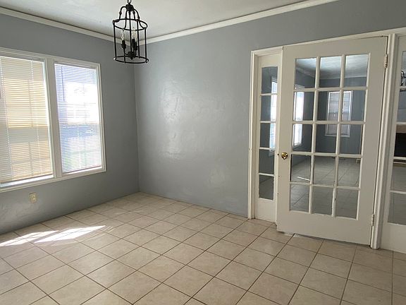 4th image of 16 Eaton Ave