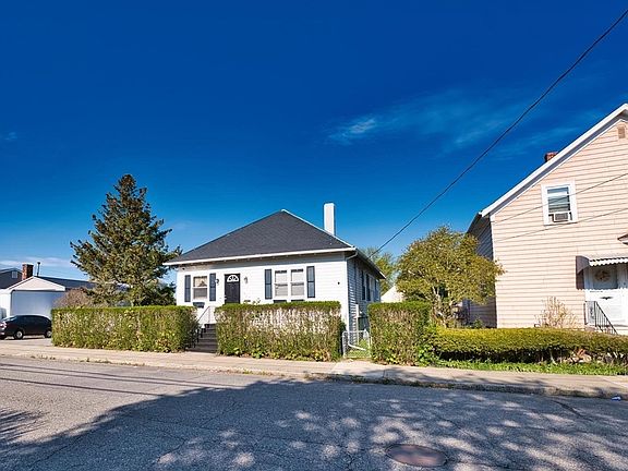 5th image of 627 King St