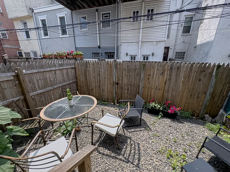 1832-34 Callowhill St #B — Photo 3
