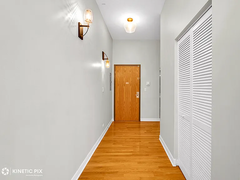 1 S Leavitt St #209 — Photo 13