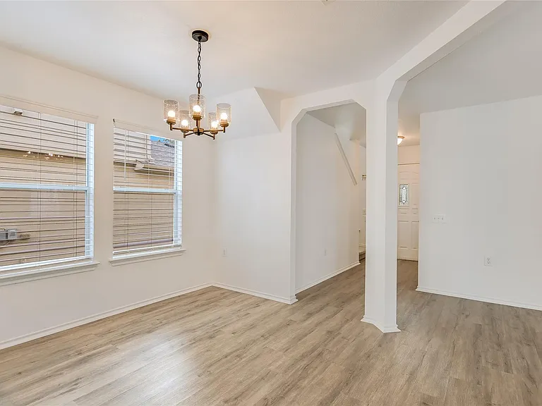 1628 Poppy Seed Ln — Photo 2