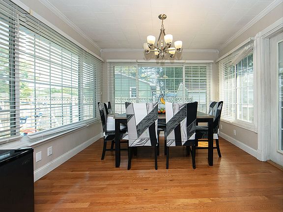 4th image of 1103 Wisner Dr