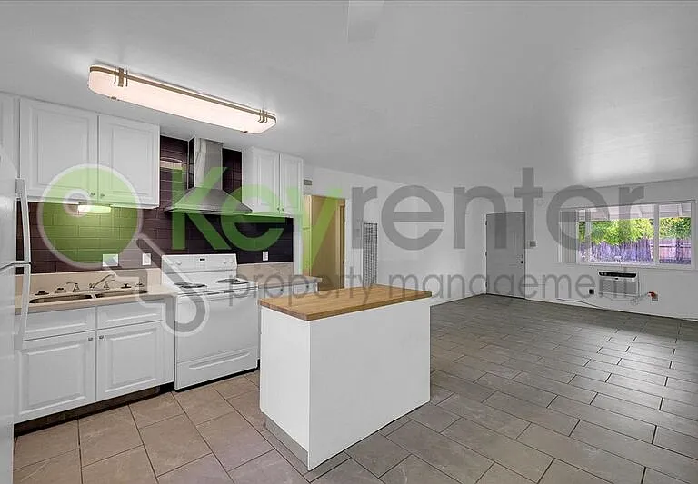 6201 Paris St #4 — Photo 3