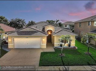 1566 SW 186th Ln, Pembroke Pines, FL 33029