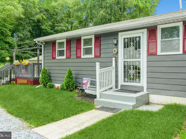 19 Williams Dr, Pennsville, NJ 08070