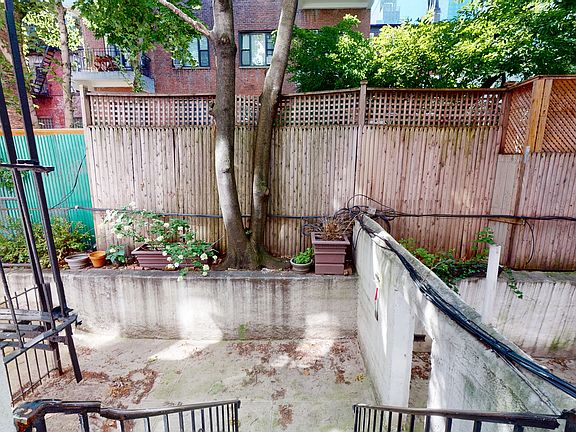 2nd image of 24 King St APT 3