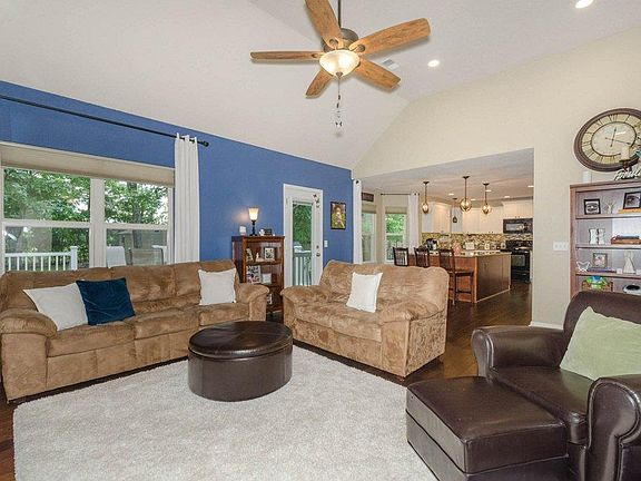 2nd image of 412 Foster Dr