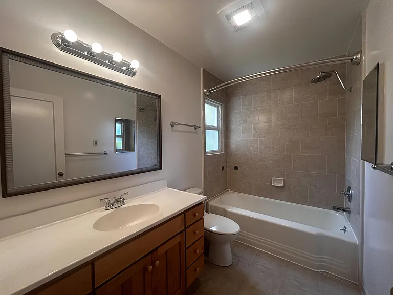 65 Elm St — Photo 12