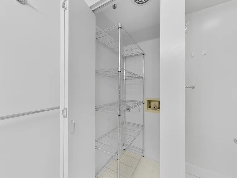 220 Lombard St #317 — Photo 14