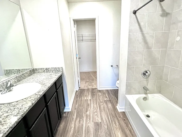 113 Unnymeade Ln — Photo 16