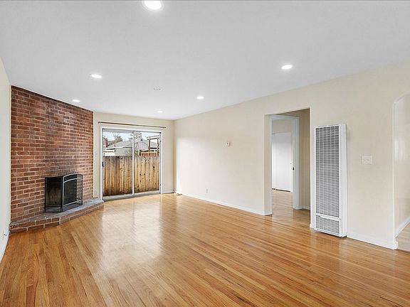 2nd image of 2208 Buena Vista Ave