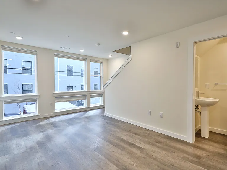 1502 N Randolph St #11C — Photo 8