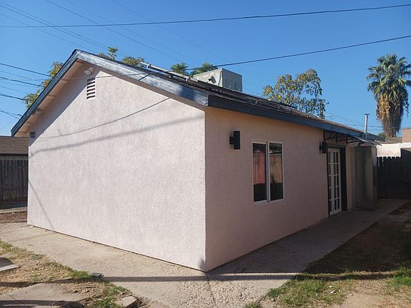 2nd image of 1115 Grant Dr