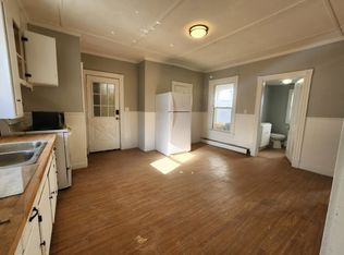 8 Autumn St #1, Waterville, ME 04901