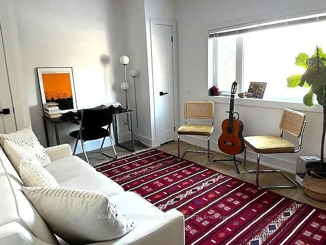 721 Gladstone Ave #3 — Photo 4