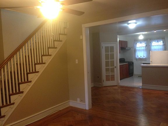 2nd image of 575 E Carver St