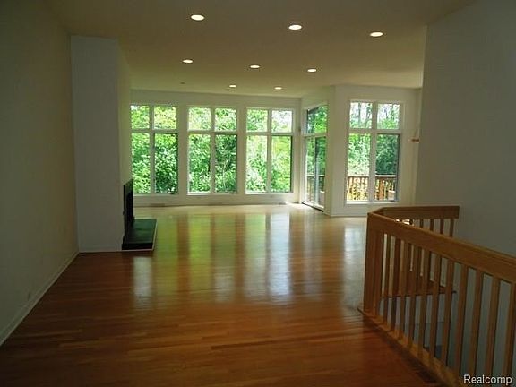 4th image of 6414 Country Shire Ln