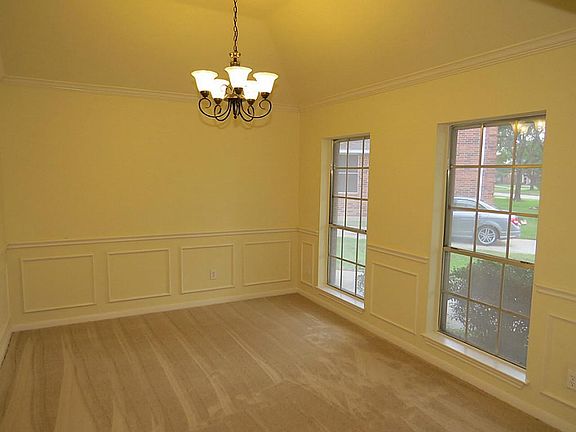 Formal Dining