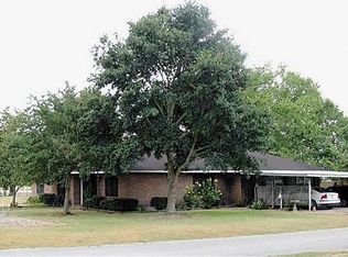 406 S 7th St, Beasley, TX 77417