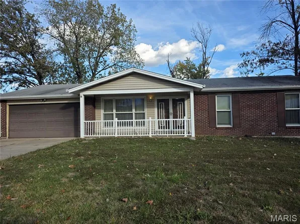 1072 King Carey Dr, Saint Louis, MO 63146