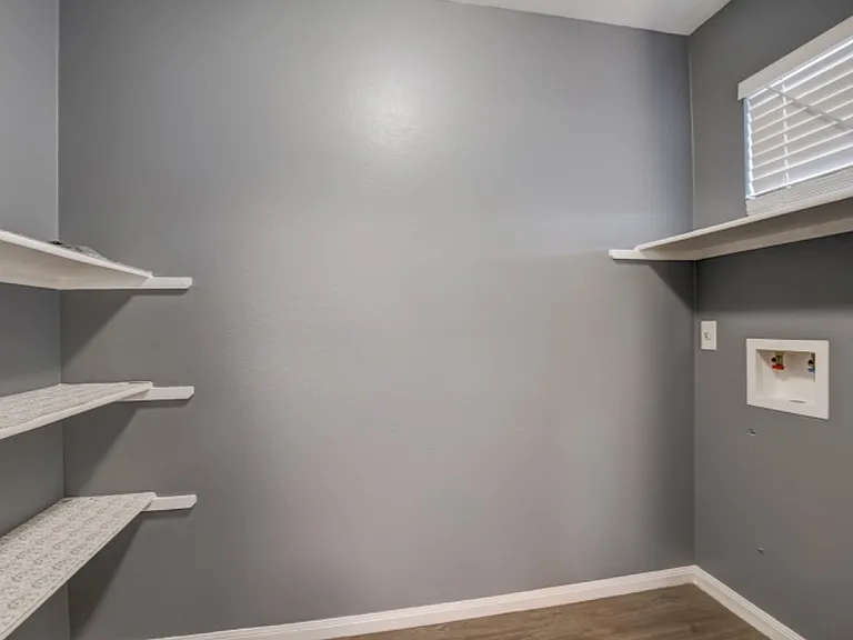707 Perseus Dr — Photo 10