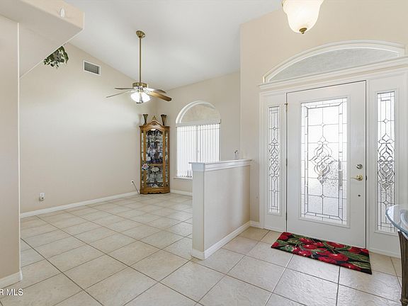 6th image of 9828 Magnolia Ave