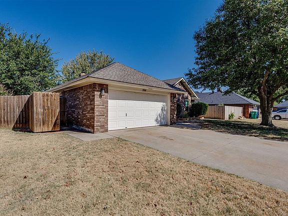 3rd image of 704 Gregg Ct