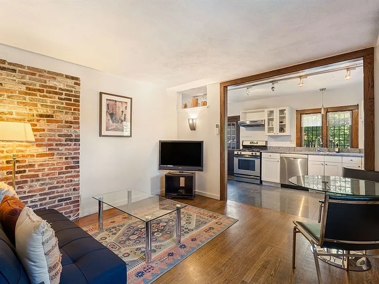 86 Garden St #86 — Photo 8