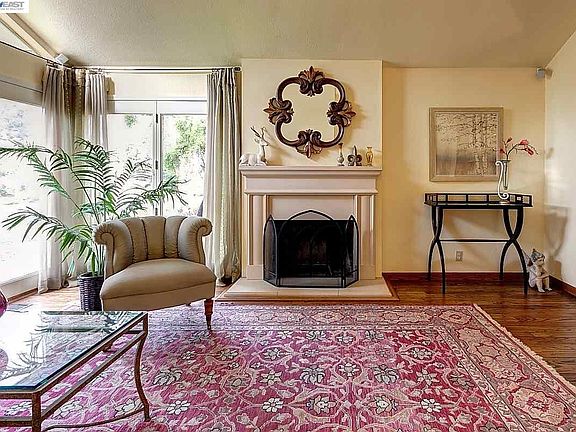 4th image of 40840 Ondina Ct
