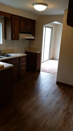 Beaver 3 bedroom 2 bath modular on 4 acre lot in the town at Beaver, PA — Photo 4