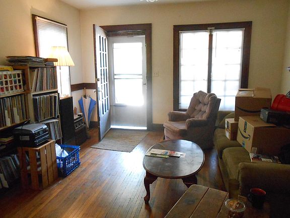4th image of 2395 Adams Ave
