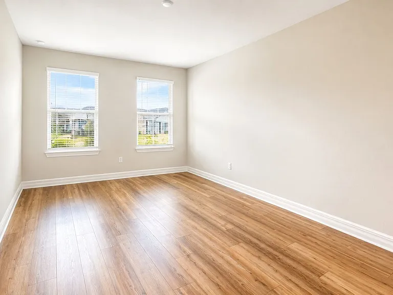16628 Silver Brook Way — Photo 13