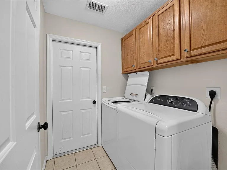 10384 SW 41st Ct — Photo 36