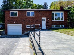 200 Ferndale Dr N, Barrie, ON L4N 9W1