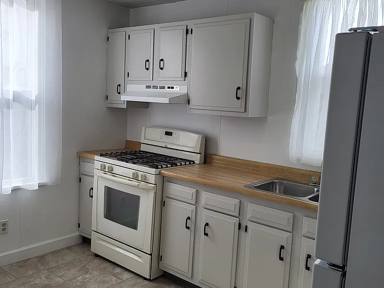 406 One 2 Emerson St — Photo 3