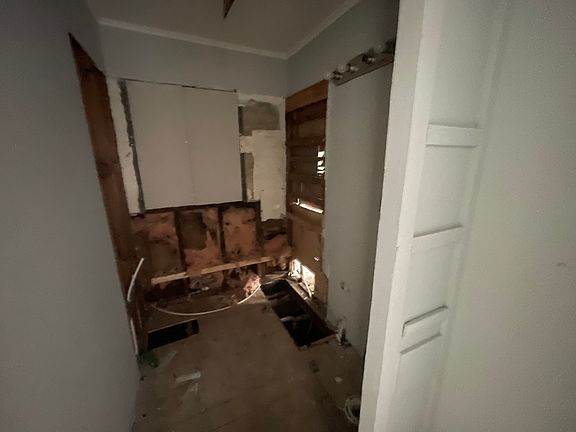 3rd image of 2337 N Tibbs Ave