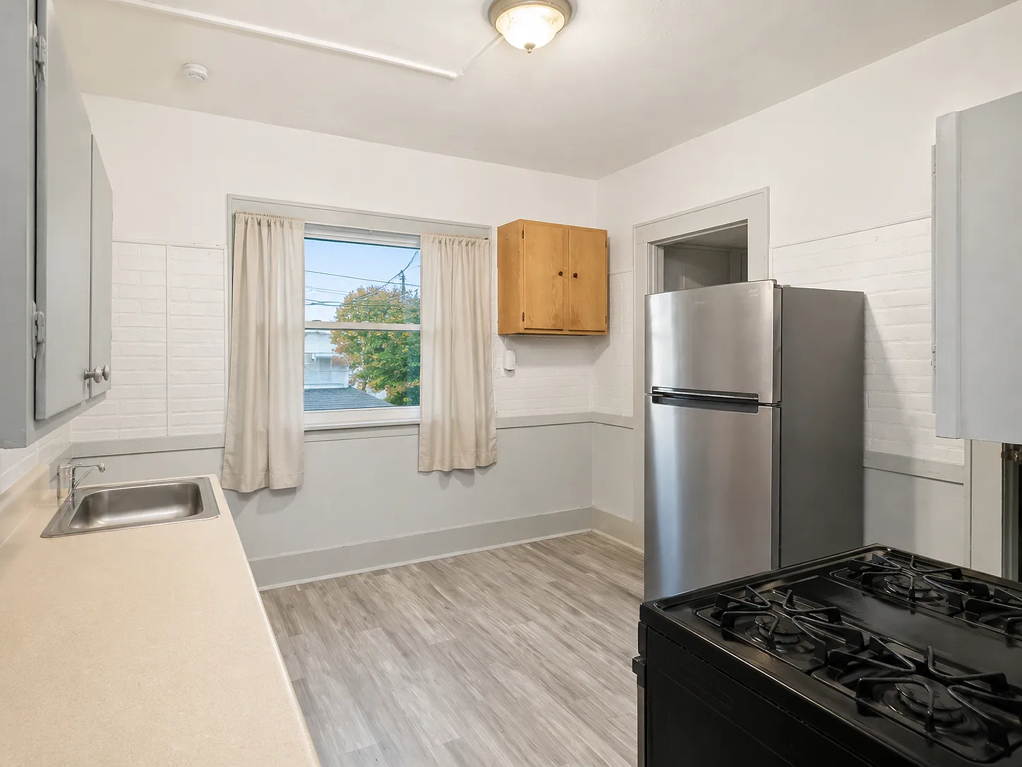 2 bed, 1200 sqft, $1,400 — Photo 2
