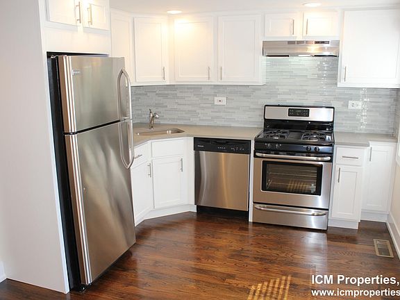 3rd image of 1210 W Wrightwood Ave #2M