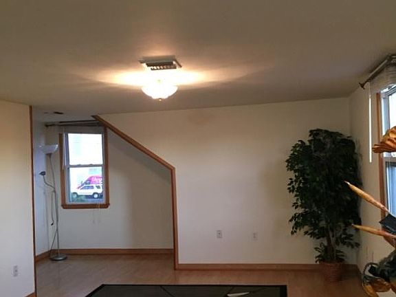5th image of 117 Frank St #2